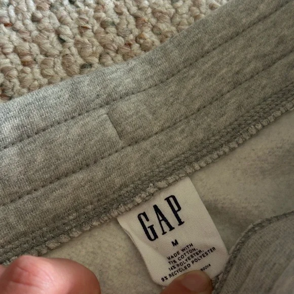 GAP Heather Gray Joggers - Picture 6 of 7